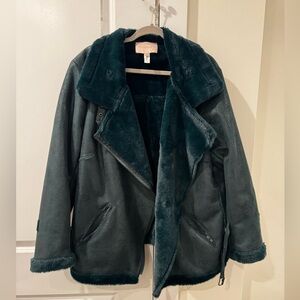 Hutch 1x Green leather/fur coat